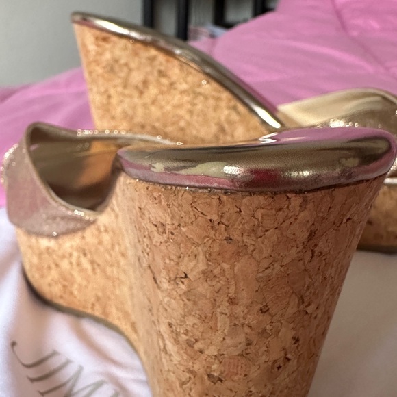 BRAND NEW LIMITED EDITION JIMMY CHOO GOLD GLITTER WEDGES
ESPADRILLES SIZE 6 - Picture 7 of 8